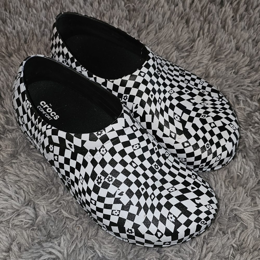 Checkered Working Croc Nursing Shoes